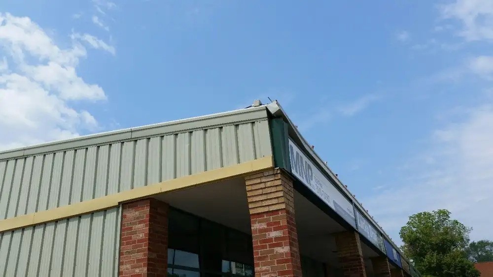 Roof condition finding documented in a Sinclair inspection report